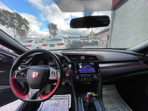 Used 2019 Honda Civic Type R image 11