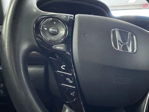 Used 2017 Honda Accord Touring image 25