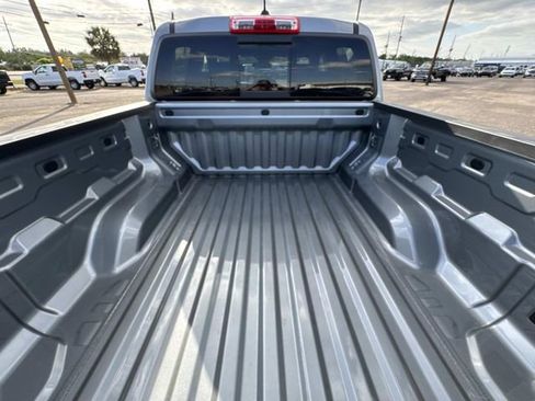 New 2026 Chevrolet Colorado W/T RWD image 21