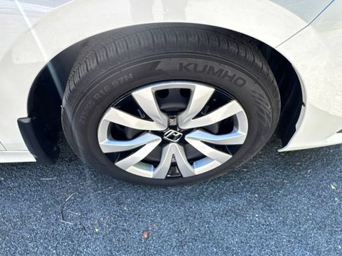 Used 2022 Honda Civic LX image 31
