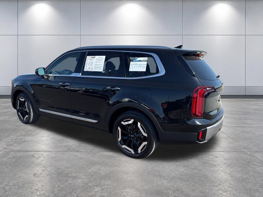 Used 2025 Kia Telluride S AWD/4WD image 3
