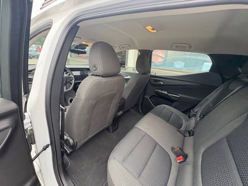 Used 2023 Chevrolet Bolt EUV LT FWD image 17