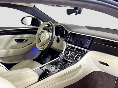 Used 2022 Bentley Continental GT AWD/4WD image 29