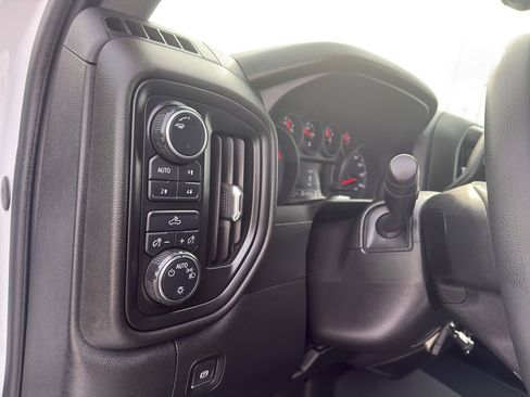 Used 2019 Chevrolet Silverado 1500 Custom Trail Boss w/ Custom Convenience Package image 16