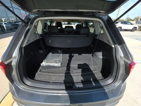 Used 2023 Volkswagen Tiguan SE image 26