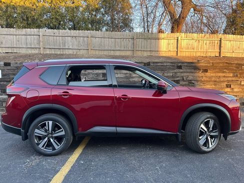 New 2025 Nissan Rogue SL AWD/4WD image 19