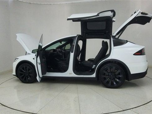 Used 2022 Tesla Model X Plaid image 76