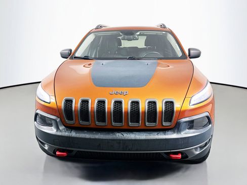 Used 2015 Jeep Cherokee Trailhawk w/ Comfort/Convenience Group AWD/4WD image 2