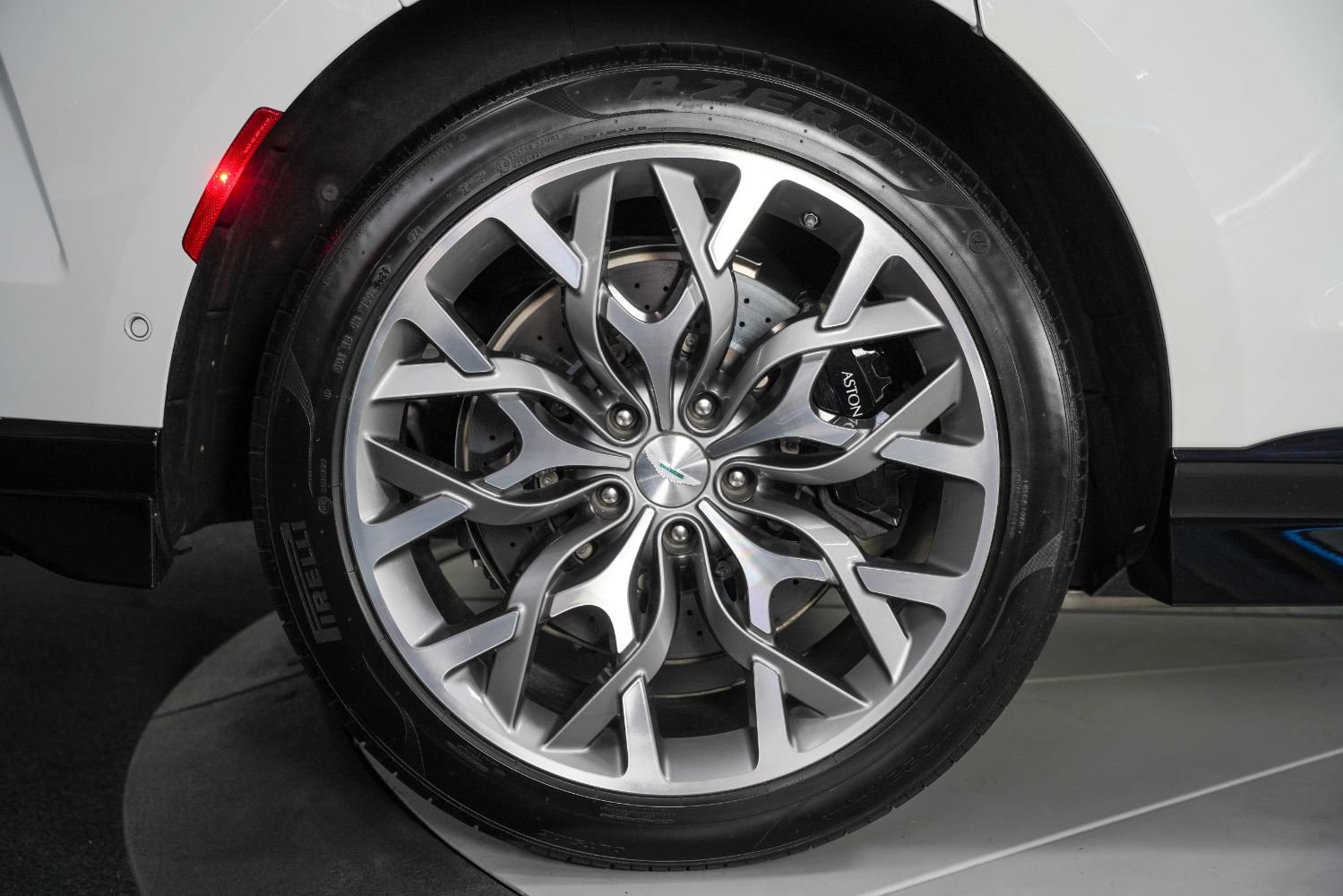 Used 2023 Aston Martin DBX 707 AWD/4WD image 24