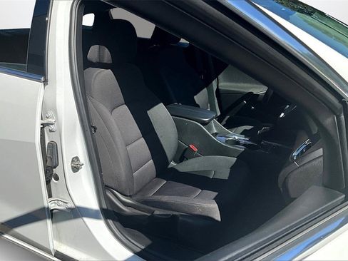 Used 2021 Chevrolet Malibu LT image 27