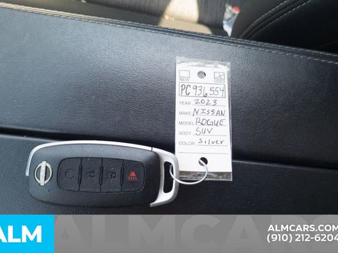 Used 2023 Nissan Rogue SV FWD image 15