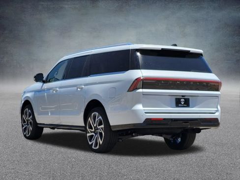 New 2026 Lincoln Navigator L Reserve AWD/4WD image 5