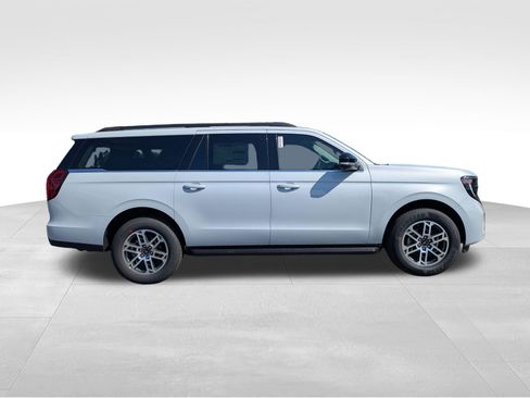 New 2026 Ford Expedition Max Active RWD image 4