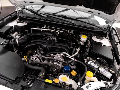Used 2020 Subaru Outback Premium image 43
