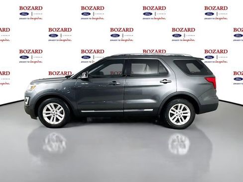 Used 2016 Ford Explorer XLT w/ Equipment Group 202A image 5