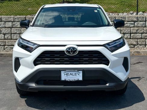 Used 2023 Toyota RAV4 LE AWD/4WD image 2