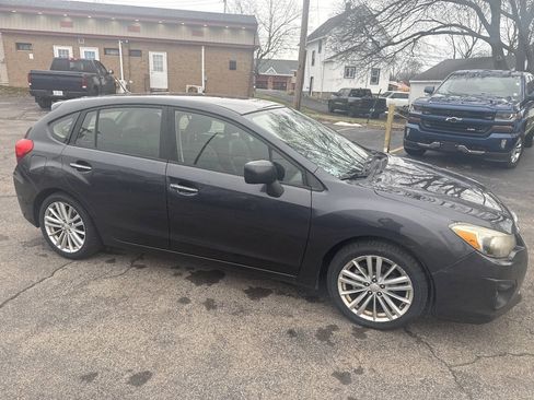 Used 2012 Subaru Impreza 2.0i Limited image 3