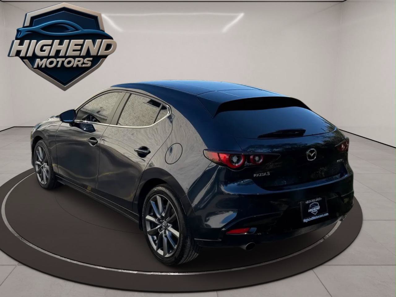 Used 2023 MAZDA MAZDA3 s FWD image 4