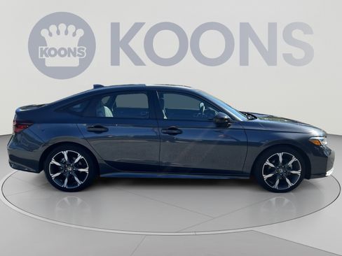 Used 2025 Honda Civic Sport Touring image 8