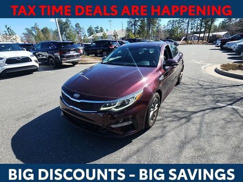 Used 2019 Kia Optima LX image 4
