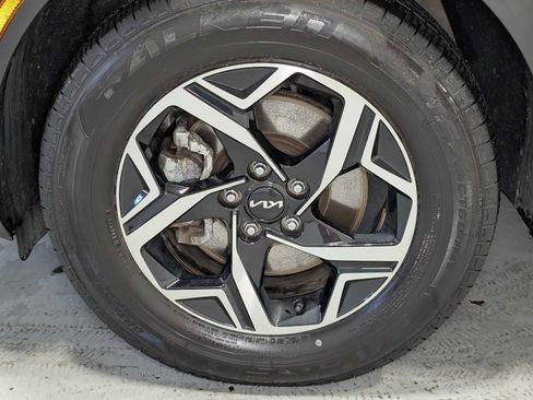 Certified 2024 Kia Sportage LX AWD/4WD image 3