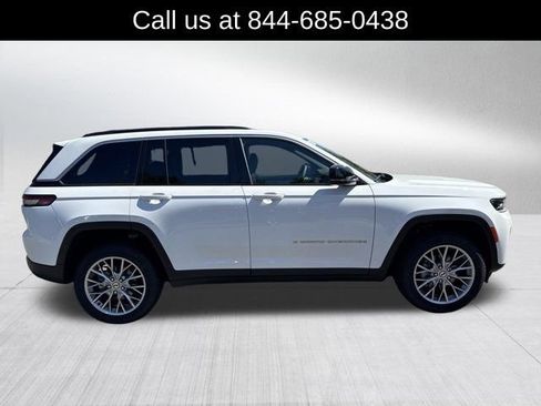 New 2027 Jeep Grand Cherokee Limited AWD/4WD image 4