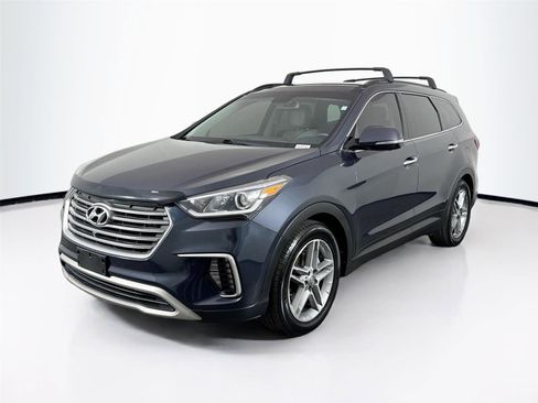 Used 2017 Hyundai Santa Fe SE Ultimate image 2