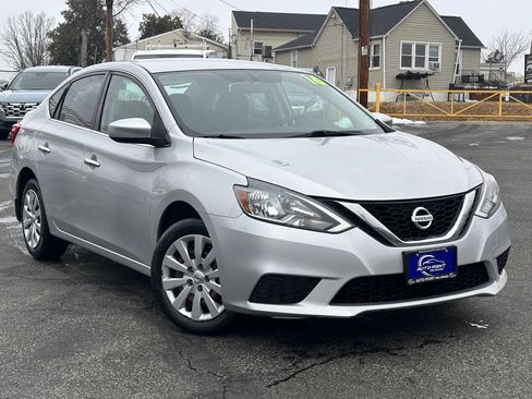 Used 2016 Nissan Sentra S image 3