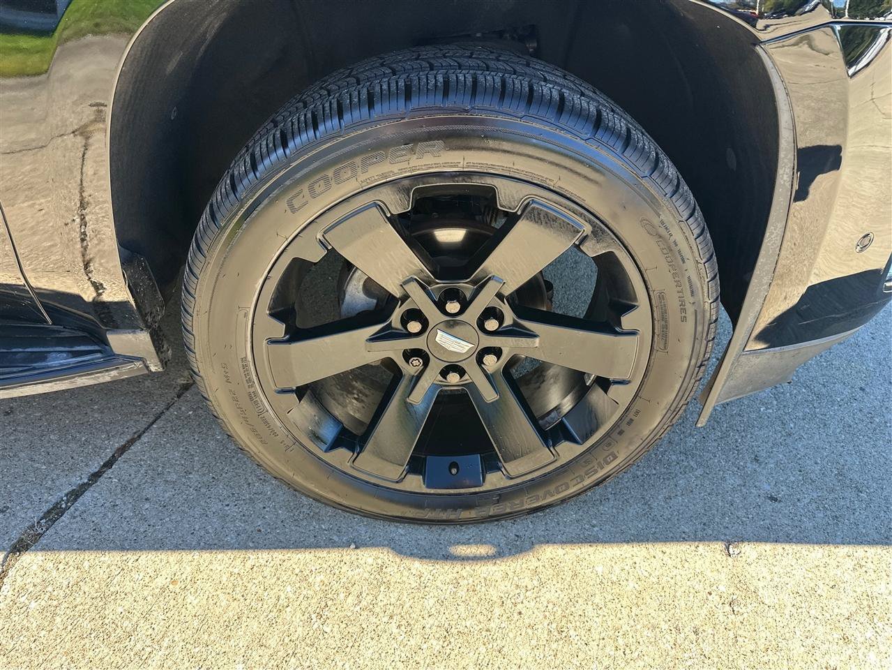 Used 2018 Cadillac Escalade Luxury AWD/4WD image 28