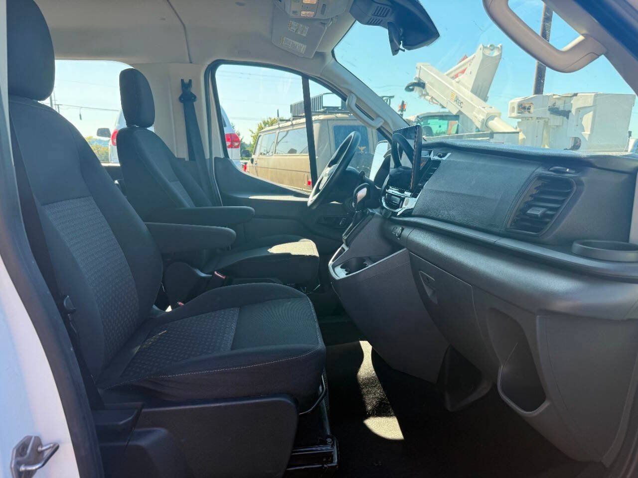 Used 2024 Ford Transit 350 XLT RWD image 18