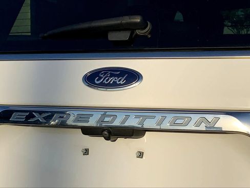 Used 2020 Ford Expedition Limited w/ Equipment Group 302A image 26