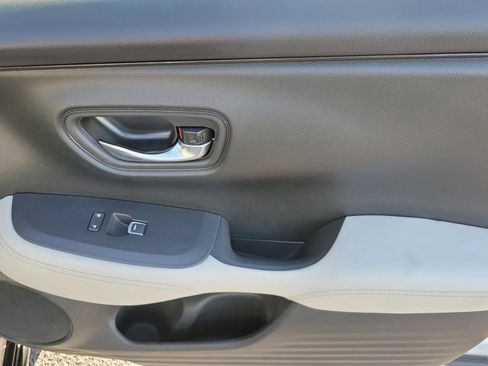 Certified 2024 Honda HR-V EX-L image 7