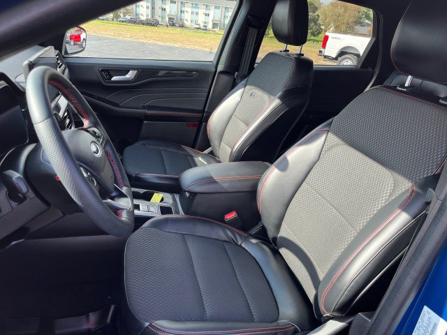 Used 2023 Ford Escape ST-Line Select w/ Tech Pack #2 AWD/4WD image 10