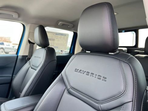 New 2026 Ford Maverick Lariat w/ Black Appearance Package image 15