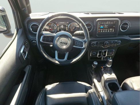 Used 2021 Jeep Wrangler Unlimited Sahara w/ LED Lighting Group AWD/4WD image 10