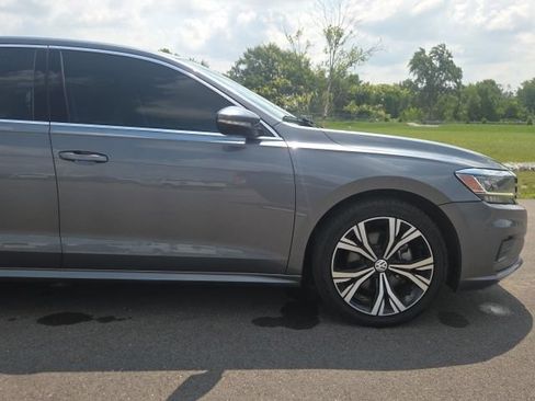 Used 2022 Volkswagen Passat 2.0T SE FWD image 4