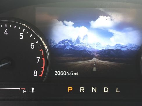 Used 2022 Ford Explorer XLT w/ Class IV Trailer Tow Package image 18