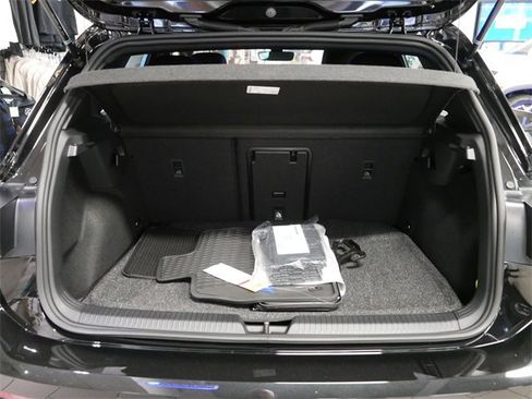 New 2026 Volkswagen Golf w/ Euro Style Package image 8