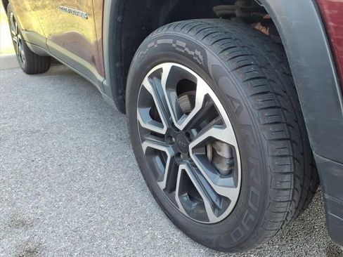Used 2022 Jeep Compass Limited AWD/4WD image 4