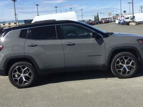 Certified 2024 Jeep Compass Limited image 9