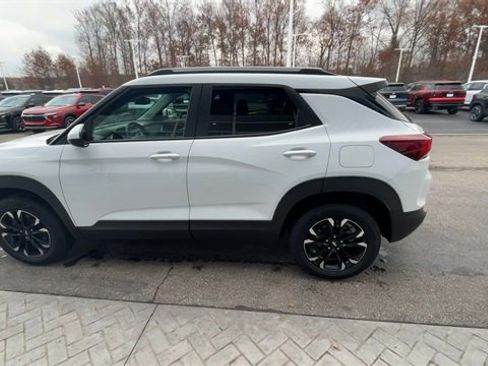 Certified 2022 Chevrolet TrailBlazer LT w/ Convenience Package image 5