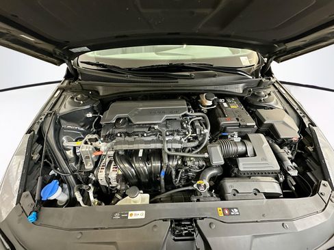 Used 2023 Hyundai Elantra SE FWD image 33