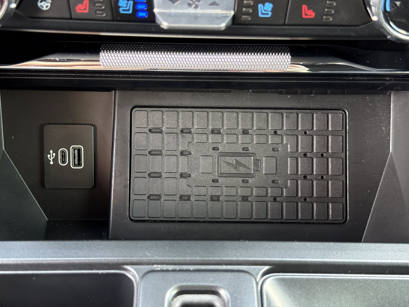 Certified 2025 Ford F150 Raptor AWD/4WD image 34