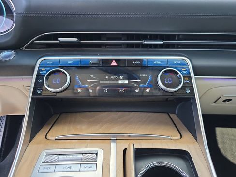 Used 2024 Genesis GV80 3.5T w/ Prestige Package AWD/4WD image 27