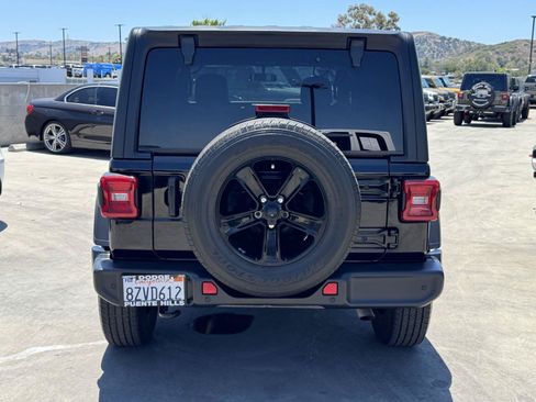 Used 2022 Jeep Wrangler Unlimited Sport AWD/4WD image 5