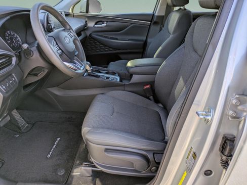 Used 2019 Hyundai Santa Fe SE image 17
