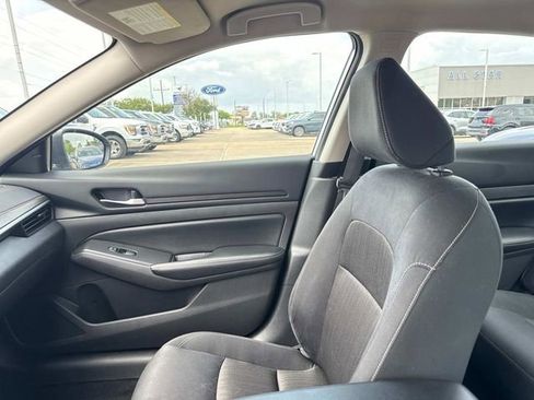Used 2024 Nissan Altima 2.5 SV image 23