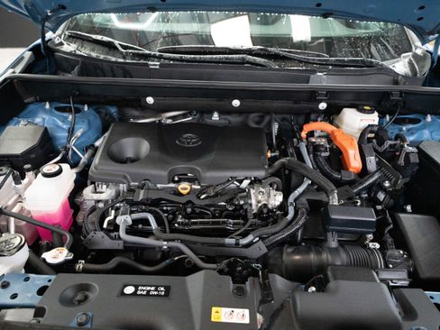 Certified 2022 Toyota RAV4 XSE image 32