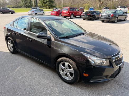 Used 2014 Chevrolet Cruze LT w/ All-Star Edition image 4