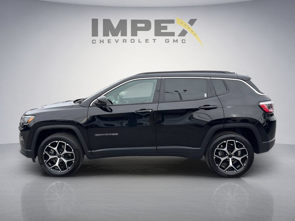 Used 2025 Jeep Compass Limited AWD/4WD image 2